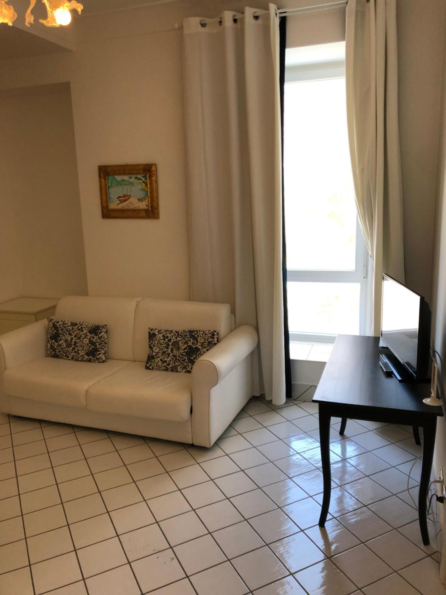 Palazzo Dogana Rooms Агрополи Стая снимка