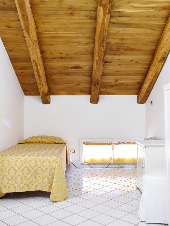 Palazzo Dogana Rooms Агрополи Стая снимка