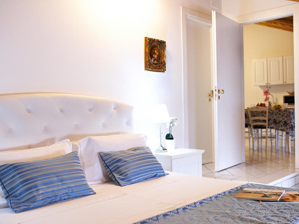 Palazzo Dogana Rooms Агрополи Стая снимка