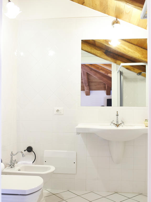 Palazzo Dogana Rooms Агрополи Стая снимка