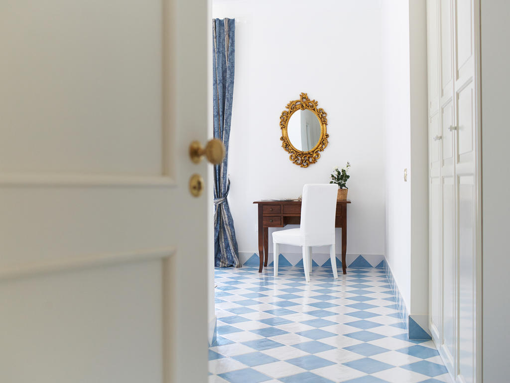 Palazzo Dogana Rooms Агрополи Стая снимка