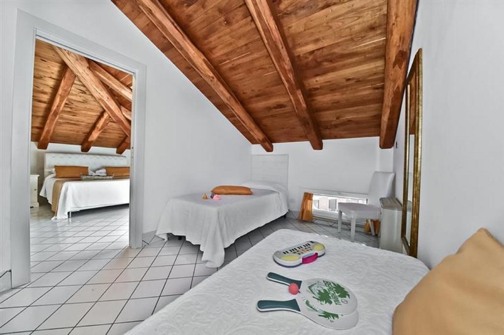 Palazzo Dogana Rooms Агрополи Екстериор снимка